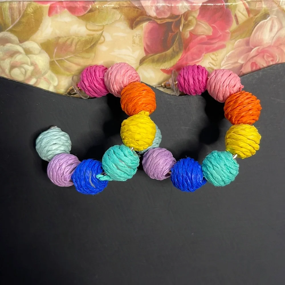Multicolor Raffia Rattan Hoop Earrings - Picture 3 of 4